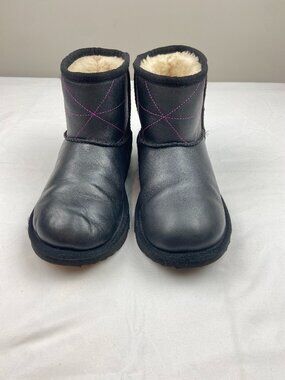 Ugg Kids Black Leather Pearlized Mini Boots With Pink Embroidery Size 4